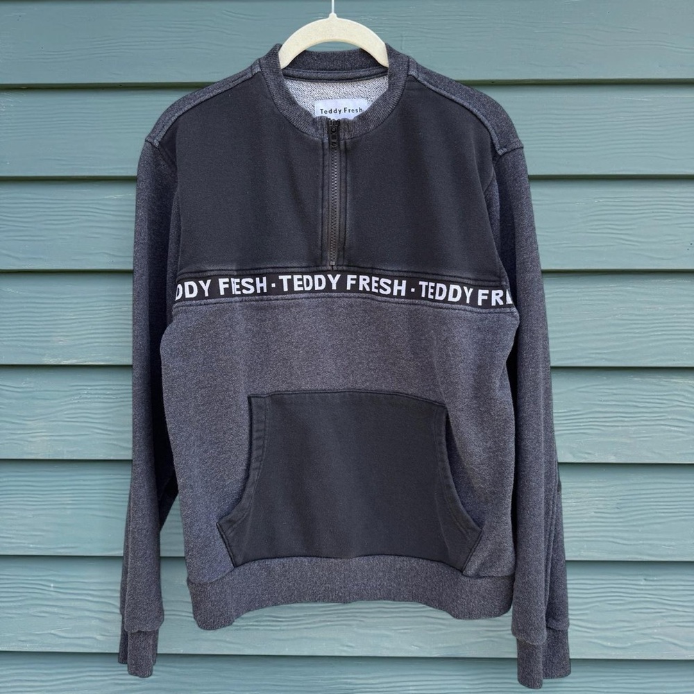 Teddy Fresh Men's Black and Gray Zip-Up Sweater